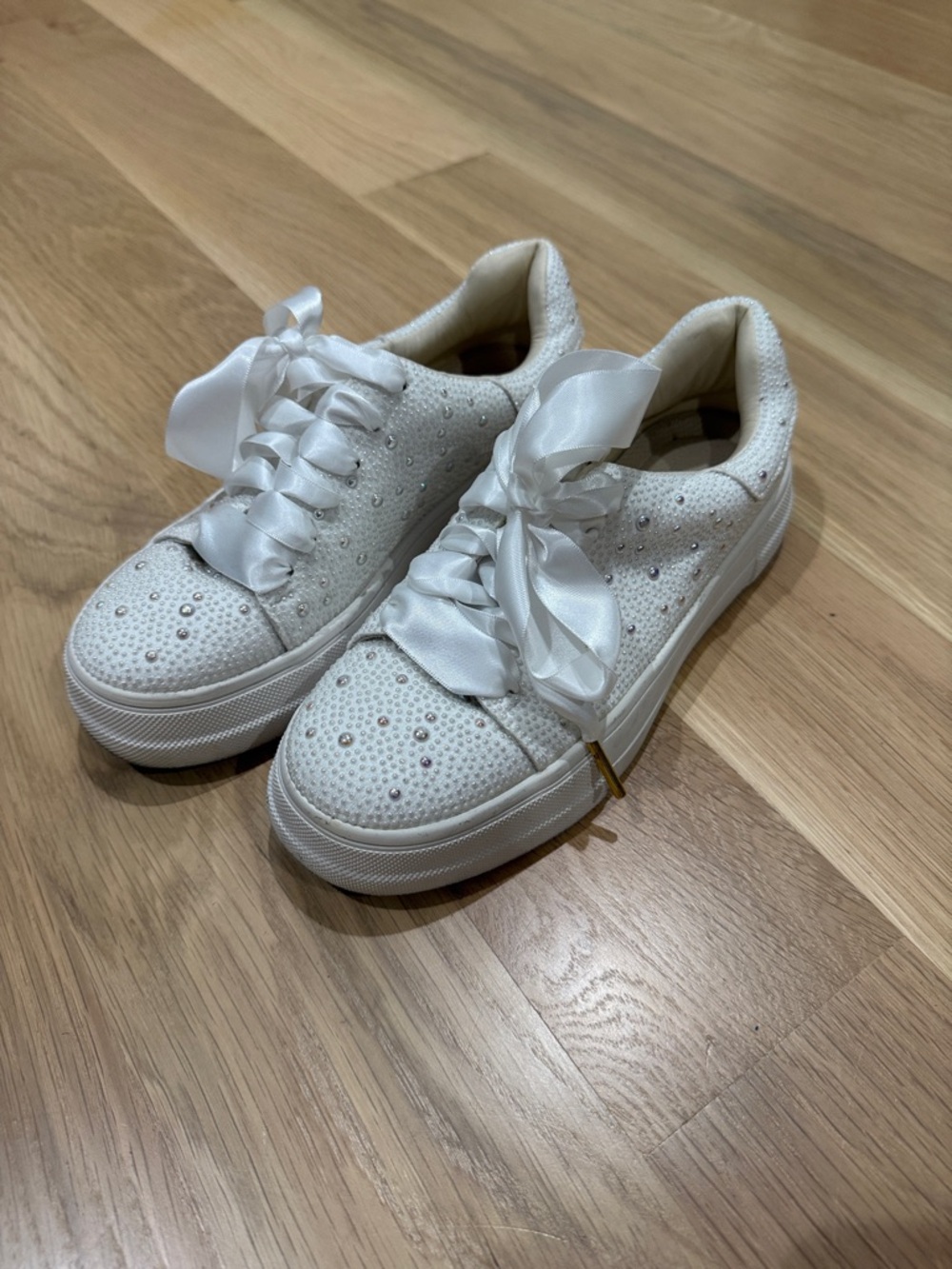 Women's bridal White Embellished Ribbon Lace-Up Sneakers